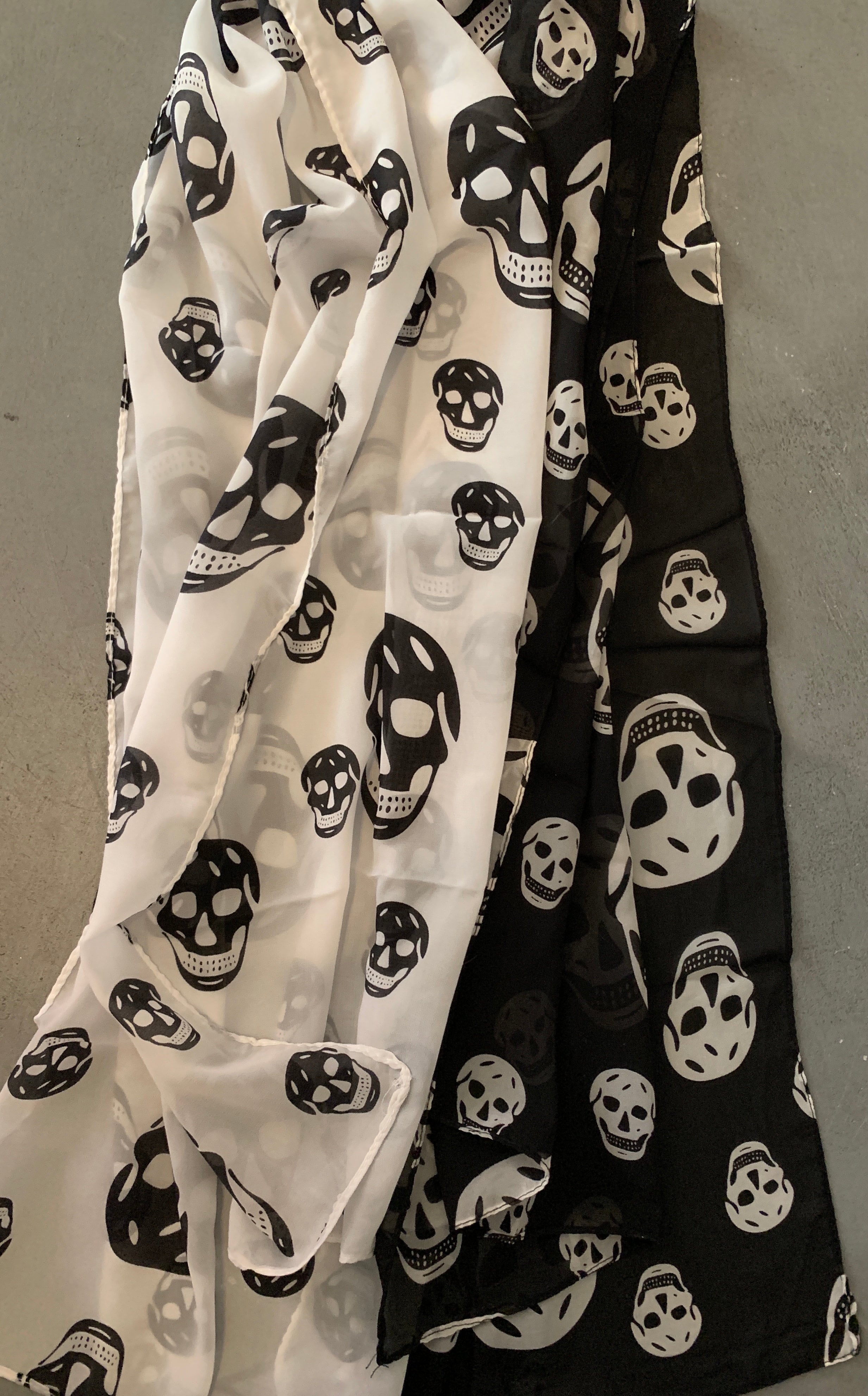 帽子 00s Skull all print l charm scarf 帽子 00s Skull all print l